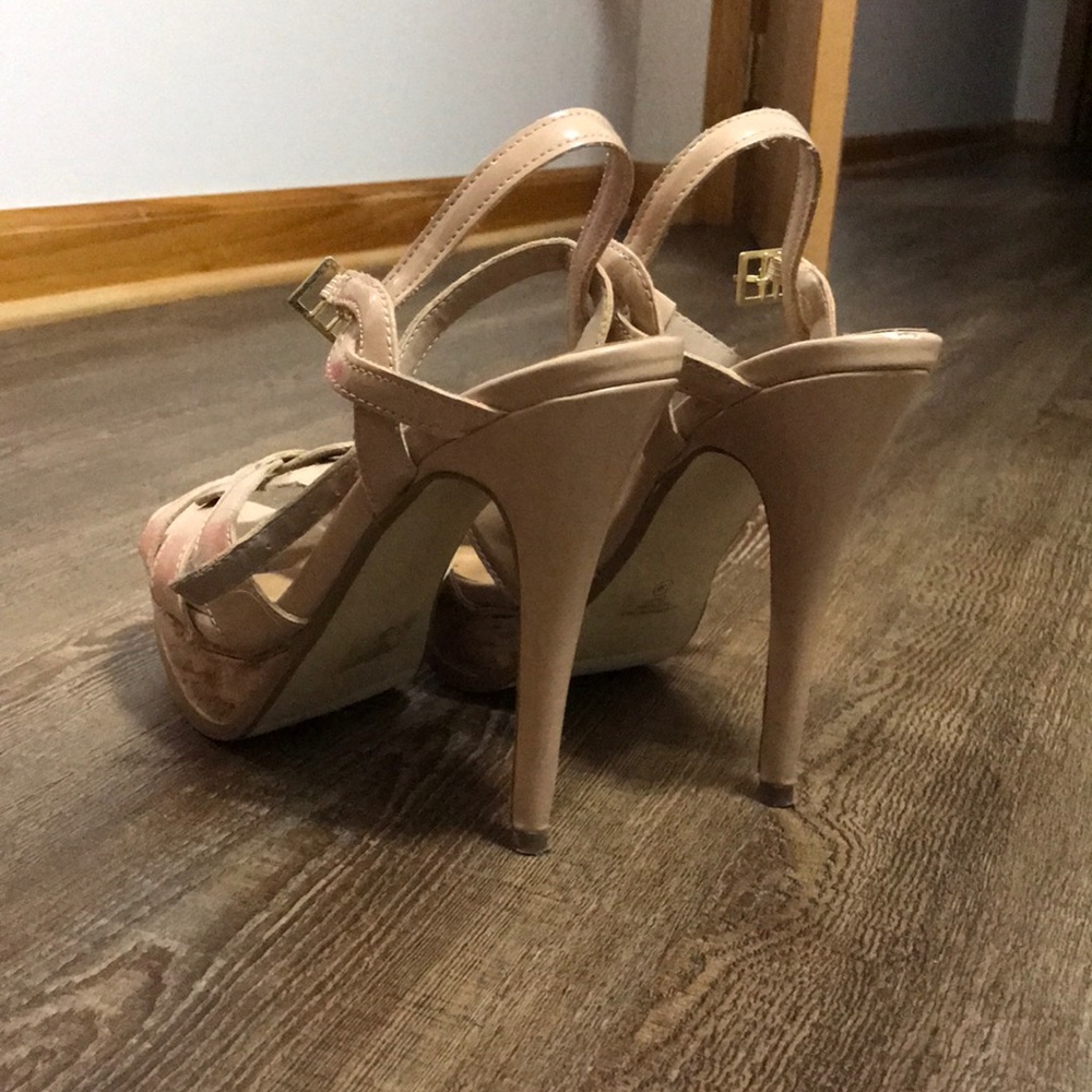 Heels - Picture 2 of 4